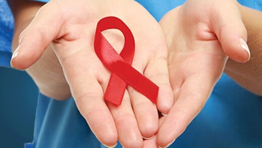 Як ВІЛ-позитивному українцю отримати медичну допомогу в Чехії