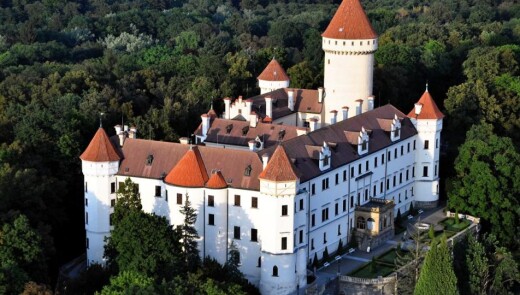 В Чехії влаштовують бали, дегустації та шляхетні розваги в замках. Повний розклад на жовтень