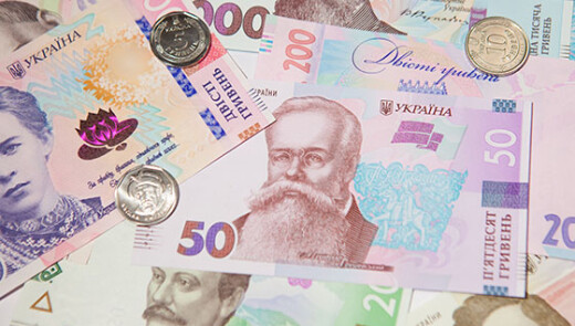 Банк у Чехії почав приймати гривні на рахунок