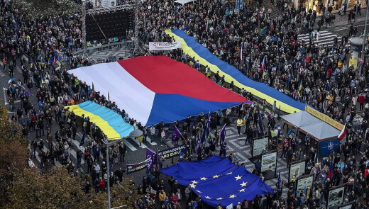 35 тисяч людей вийшли на підтримку України в Празі