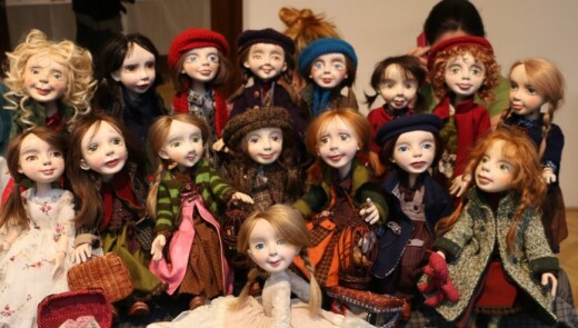 В Прагу привезли ляльки з Донецька, Харкова, Києву та Одеси. Виставка вже відкрита