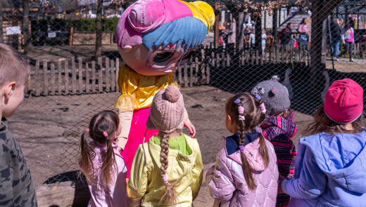 Дітей з України запрошують на квести та анімовані свята