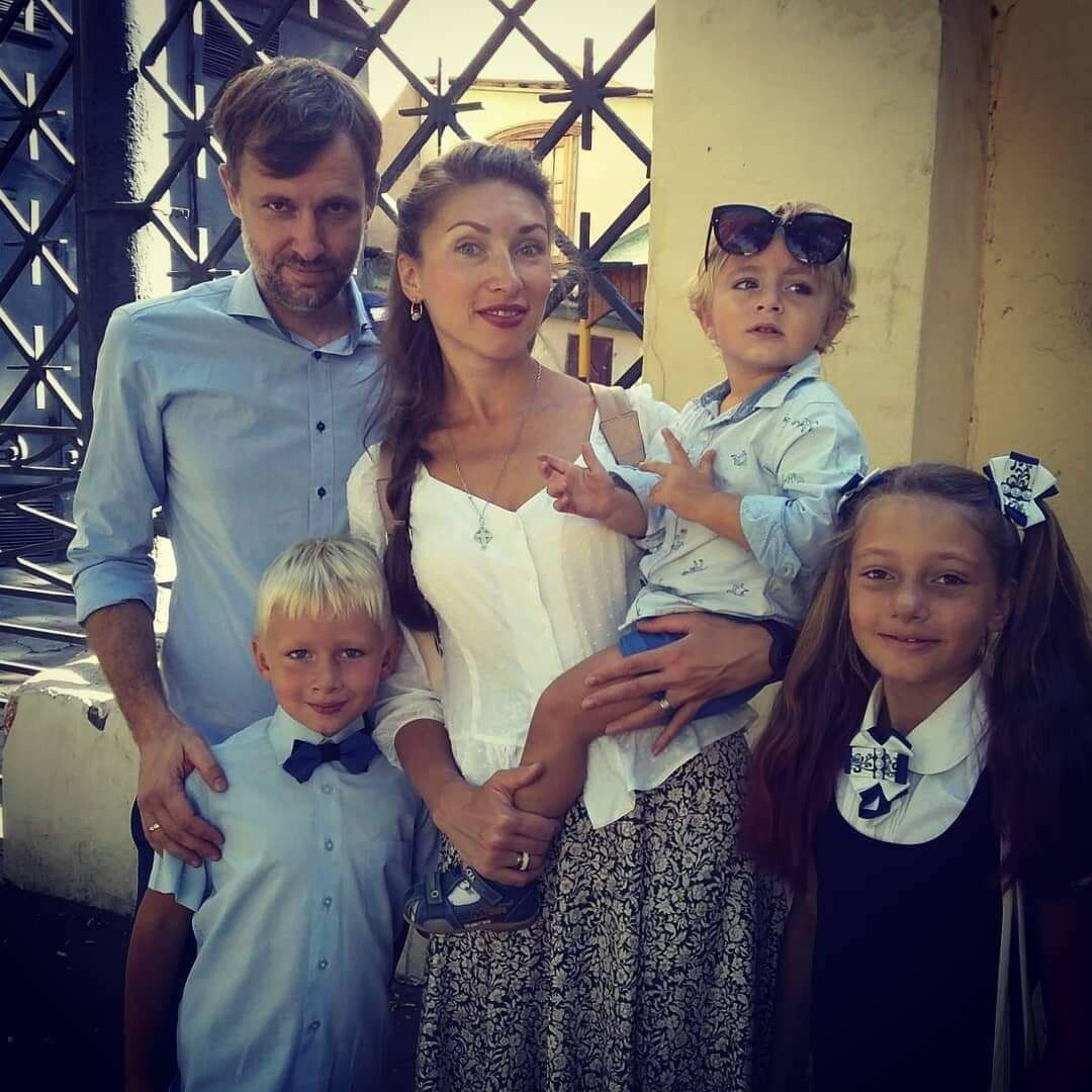 Ольга з родиною